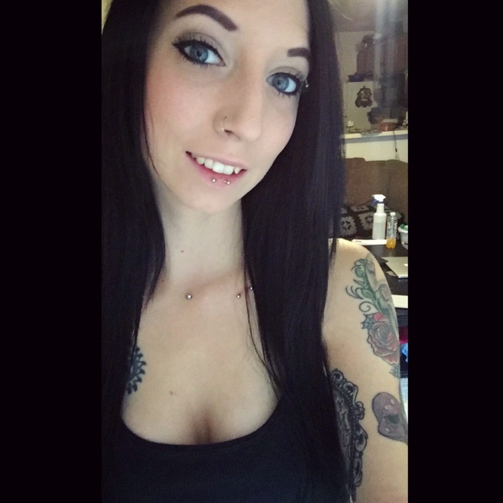 Meet your Posher, Courtney